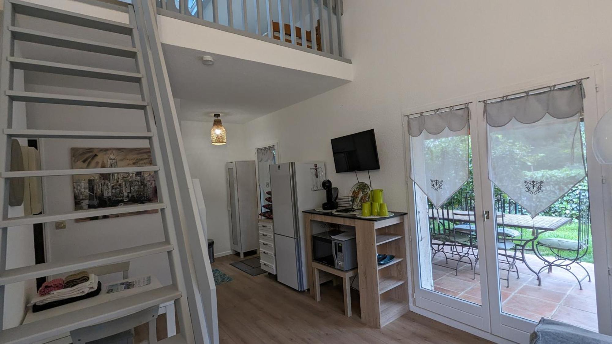 Maisonnette Kalis Calme Avec Climatisation Parking Jardin Cadre Campagne Plages A Pieds Bandol Exterior photo